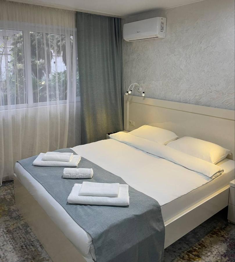Hotel Sonata Batumi Exterior photo
